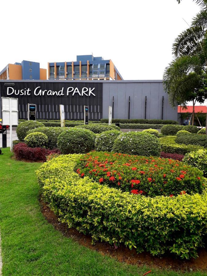Dusit Grand Park Condo Pattaya Kültér fotó